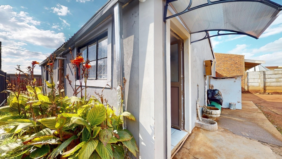 2 Bedroom Property for Sale in Mohadin North West
